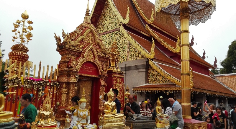 Zlatý chrám Wat Phra That Doi Suthep