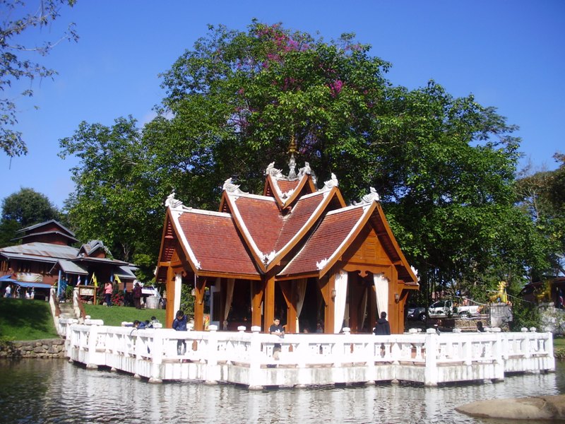 Chrám Wat Nam Hu