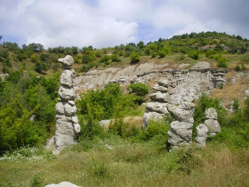 Kuklica, kamenné sochy