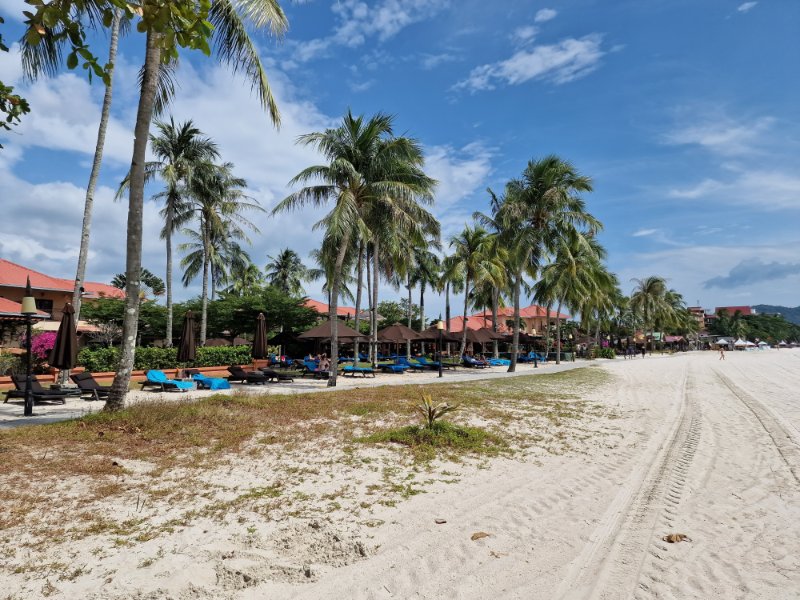 Pantai Chenang