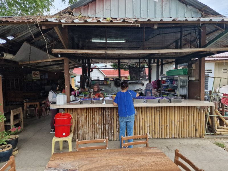 Miestny warung na Langkawi