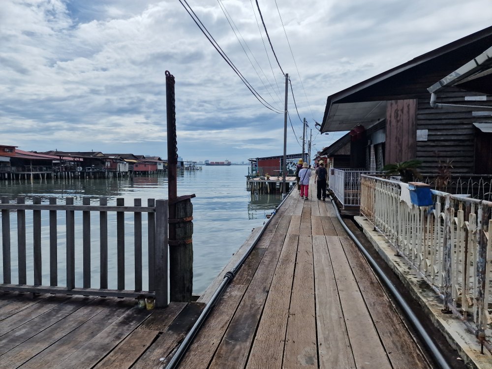 Plávajúce dedina na móle Tan jetty v Georgetown