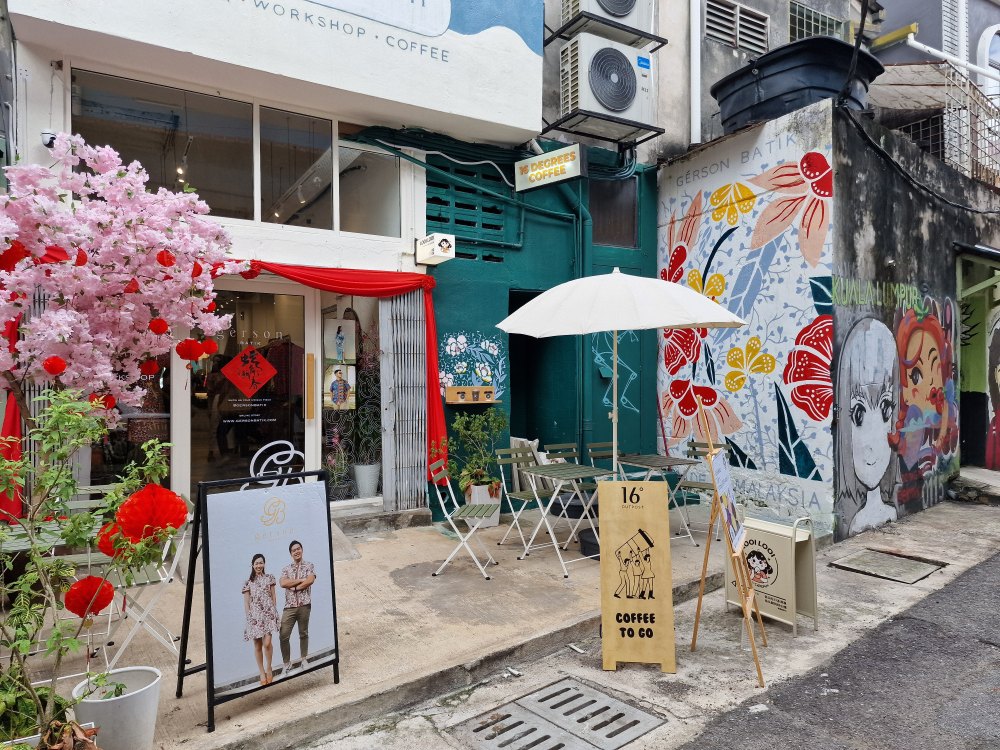 Ulička s pouličným umením Street art v Kuala Lumpur